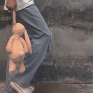 凝眸i